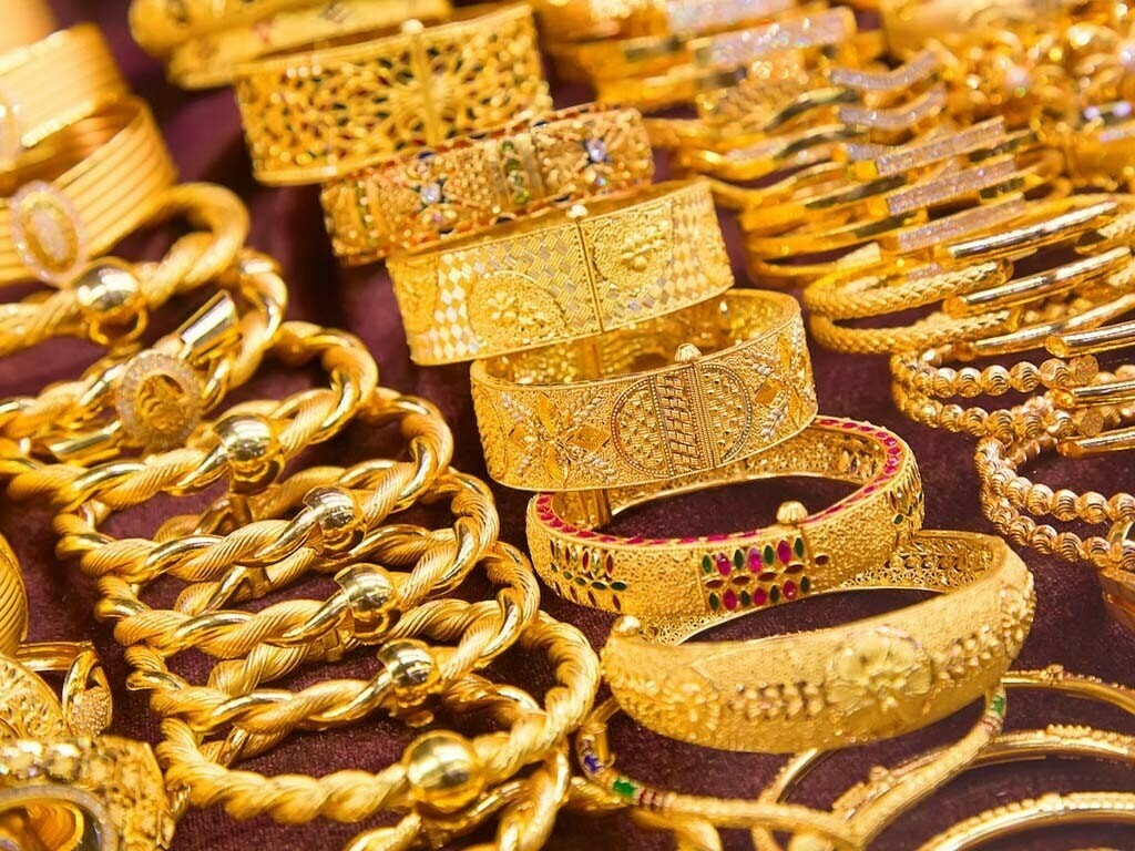 زيادة أسعار الذهب في المغرب اليوم الأربعاء 18-6-2025، حيث بلغ سعر عيار 21 نحو 869.50 درهم في بداية التعاملات. زيادة أسعار الذهب في المغرب اليوم الأربعاء 18-6-2025، حيث بلغ سعر عيار 21 نحو 869.50 درهم في بداية التعاملات.
