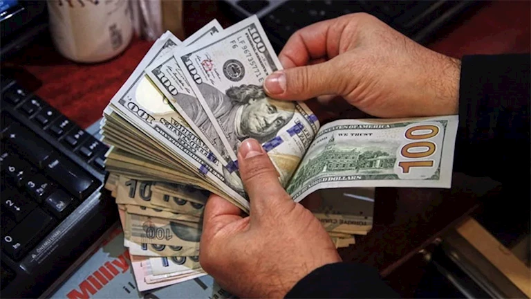 زيادة سعر الدولار مقابل الجنيه في 10 بنوك خلال الأسبوع الممتد من 13 إلى 20 يونيو 2025 زيادة سعر الدولار مقابل الجنيه في 10 بنوك خلال الأسبوع الممتد من 13 إلى 20 يونيو 2025