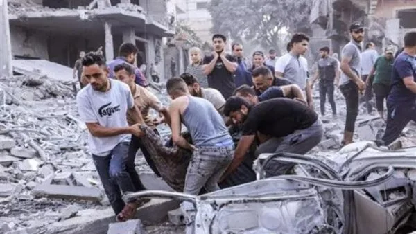 زيادة عدد الشهداء جراء العدوان الإسرائيلي على قطاع غزة إلى 54,772 شخصاً.