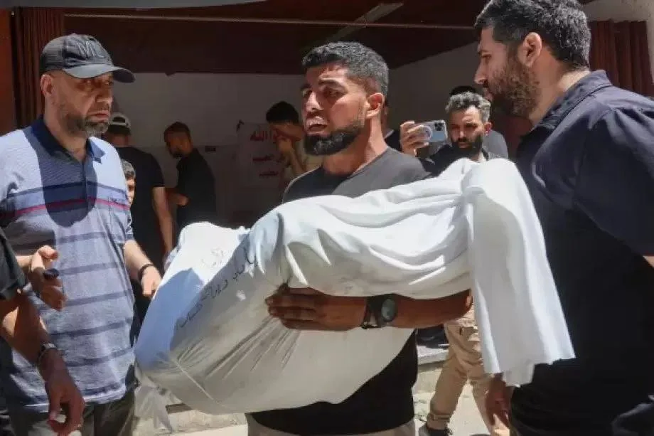 زيادة عدد ضحايا الإبادة في غزة إلى 184,355 بين شهيد وجريح زيادة عدد ضحايا الإبادة في غزة إلى 184,355 بين شهيد وجريح