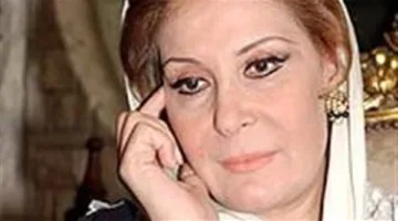 زيزي مصطفى، والدة منة شلبي، تُنقل إلى المستشفى إثر أزمة صحية.
