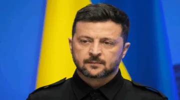زيلينسكي يعلن عن تعديلات عسكرية وتعيين قائد جديد للقوات المسلحة