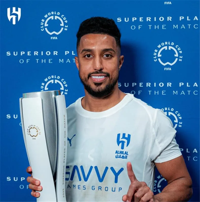 سالم الدوسري: الهلال يهدف لتحقيق أعلى إنجاز في كأس العالم للأندية.. وإنزاجي أثار دهشتي سالم الدوسري: الهلال يهدف لتحقيق أعلى إنجاز في كأس العالم للأندية.. وإنزاجي أثار دهشتي