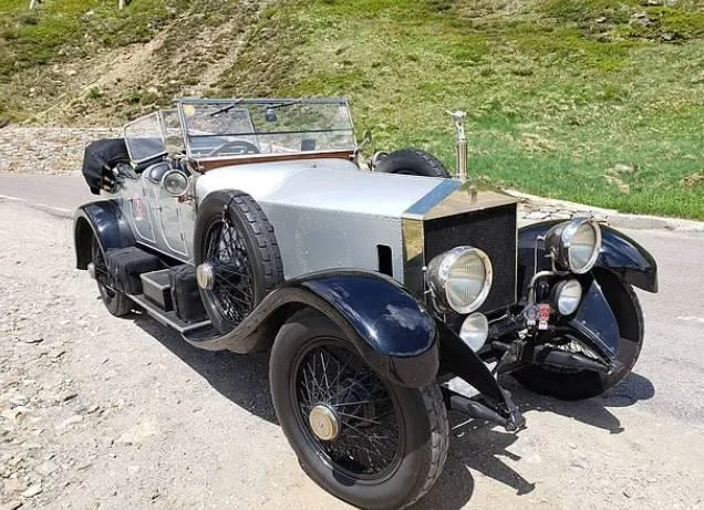 سرقة سيارة رولز رويس من طراز 1920 سرقة سيارة رولز رويس من طراز 1920