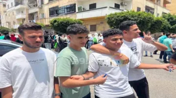 سعادة طلاب الثانوية العامة في بورسعيد عقب اجتياز امتحاني التربية الدينية والوطنية