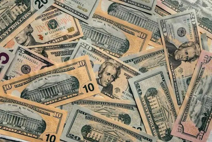 سعر الدولار مقابل الجنيه يوم الأحد في البنوك المصرية.. هل سيكون هناك تحول في السوق قريباً؟ سعر الدولار مقابل الجنيه يوم الأحد في البنوك المصرية.. هل سيكون هناك تحول في السوق قريباً؟