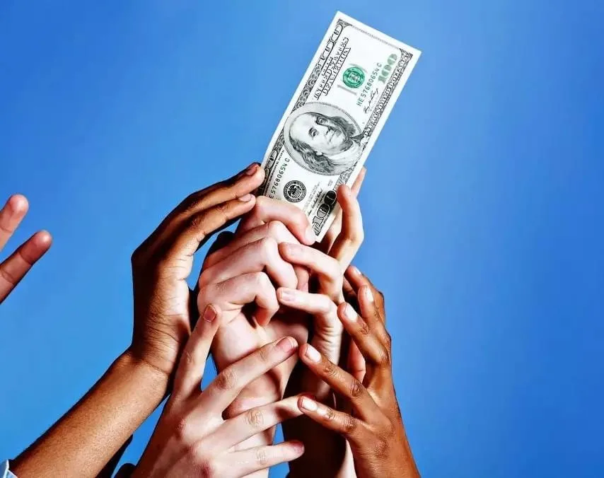 سعر الدولار يوم الأربعاء 18 يونيو 2025 يصل إلى أدنى مستوى عند 50.17 جنيهاً للبيع في نهاية التداولات. سعر الدولار يوم الأربعاء 18 يونيو 2025 يصل إلى أدنى مستوى عند 50.17 جنيهاً للبيع في نهاية التداولات.