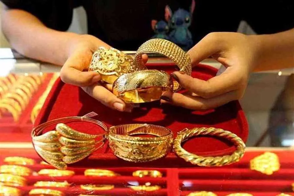 سعر الذهب اليوم الأحد 15 يونيو 2025 بعد زيادة مستمرة وعيار 21 الحالي (آخر تحديث) سعر الذهب اليوم الأحد 15 يونيو 2025 بعد زيادة مستمرة وعيار 21 الحالي (آخر تحديث)