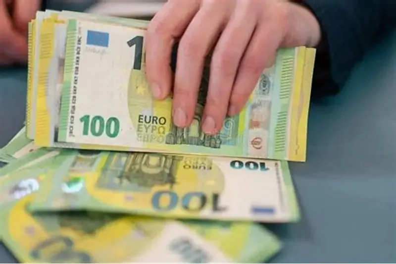 سعر اليورو اليوم الجمعة 20 يونيو 2025 يشهد تغييرات في البنوك المصرية. سعر اليورو اليوم الجمعة 20 يونيو 2025 يشهد تغييرات في البنوك المصرية.
