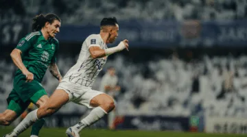 سفيان رحيمي: آمل أن أواجه ليونيل ميسي في كأس العالم للأندية
