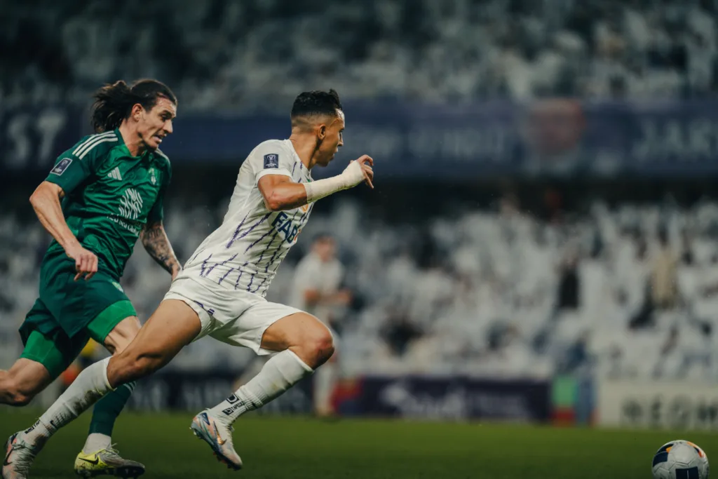سفيان رحيمي: آمل أن أواجه ليونيل ميسي في كأس العالم للأندية سفيان رحيمي: آمل أن أواجه ليونيل ميسي في كأس العالم للأندية