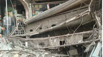 سقوط شرفة مبنى في بولاق الدكرور.. والعدد الإجمالي للمصابين 7