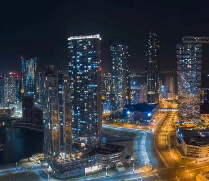 سكان أبوظبي لعام 2024 يصلون إلى 4.1 مليون نسمة