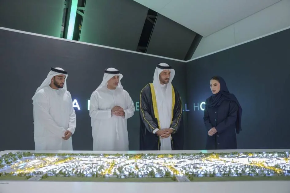 سلطان بن أحمد يحضر احتفال تدشين مشروع مدينة خالد بن سلطان سلطان بن أحمد يحضر احتفال تدشين مشروع مدينة خالد بن سلطان