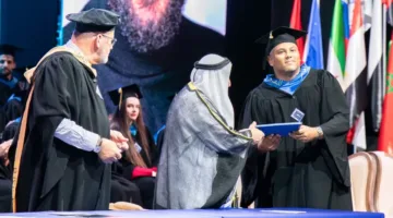 سلطان يشهد حفل تخرج الدفعة الثالثة من طلاب أكاديمية الشارقة للفنون الأدائية