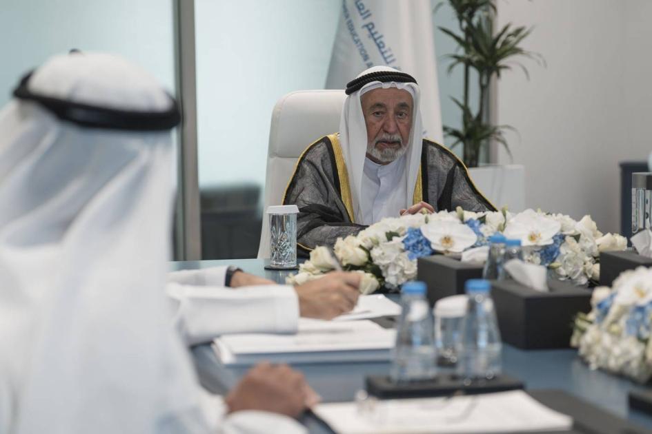 سلطان يوافق على الميزانية الأولية لمجلس الشارقة للتعليم العالي بقيمة 18 مليون درهم للفترة المتبقية من العام.