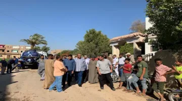 سوهاج توفر 21 قطعة معدات لمعالجة تسرب مياه الصرف في نجع الدير (صور)