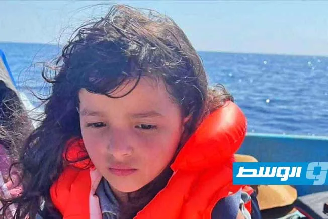 سوهان: طفلة ليبية تبحر في البحر بحثًا عن علاج مفقود