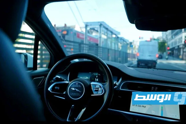 سيارات الأجرة ذاتية التشغيل من “وايمو” تهيمن على مشهد الطرق في الولايات المتحدة. سيارات الأجرة ذاتية التشغيل من “وايمو” تهيمن على مشهد الطرق في الولايات المتحدة.