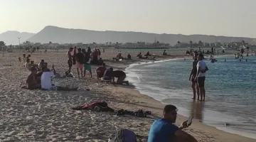 شاهد… أعداد كبيرة من المواطنين يحتفلون بالعيد على شواطئ وحدائق جنوب سيناء