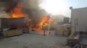 شاهد الفيديو: لحظة اندلاع حريق في مصنع الأخشاب بالقطامية بالقاهرة الجديدة