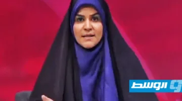 شاهد: لحظة قصف مبنى الإذاعة والتلفزيون الرسمي في طهران أثناء البث المباشر