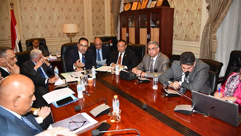 شباب النواب يطالبون محافظة الإسماعيلية بتخصيص أرض لإنشاء نادٍ رياضي. شباب النواب يطالبون محافظة الإسماعيلية بتخصيص أرض لإنشاء نادٍ رياضي.
