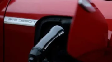 شبكة BYD للشحن السريع تتجه نحو أوروبا.. سرعة مشابهة لتعبئة الوقود