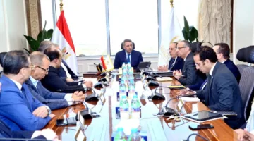 شراكة استراتيجية بين وزارة التموين وشركتي «GRG» و«فيرنبرو» لتطوير نقاط البيع وتعزيز سلاسل الإمداد