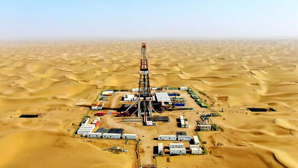 شركة البترول تعلن عن توقيع 7 اتفاقيات جديدة لاستكشاف الموارد في الصحراء الغربية