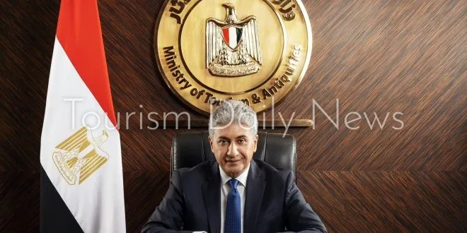 شريف فتحي يدعو لتكثيف الجهود لضمان وصول حجاج السياحة إلى عرفات بأمان شريف فتحي يدعو لتكثيف الجهود لضمان وصول حجاج السياحة إلى عرفات بأمان