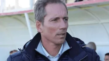 شوبير: إدارة الزمالك تبذل جهوداً كبيرة لتأمين ألكسندر سانتوس كبديل لأيمن الرمادي.
