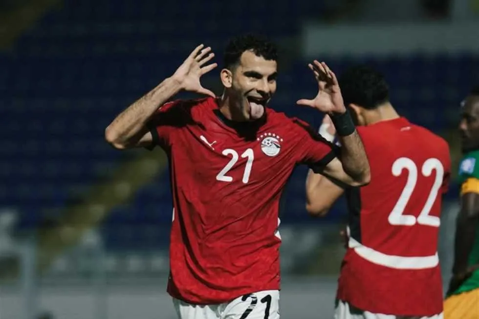 «شوبير: زيزو يقترب من الانضمام إلى النادي الأهلي، أكبر الأندية العربية» «شوبير: زيزو يقترب من الانضمام إلى النادي الأهلي، أكبر الأندية العربية»