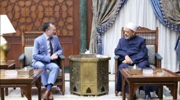 شيخ الأزهر يستقبل السفير الكندي في القاهرة