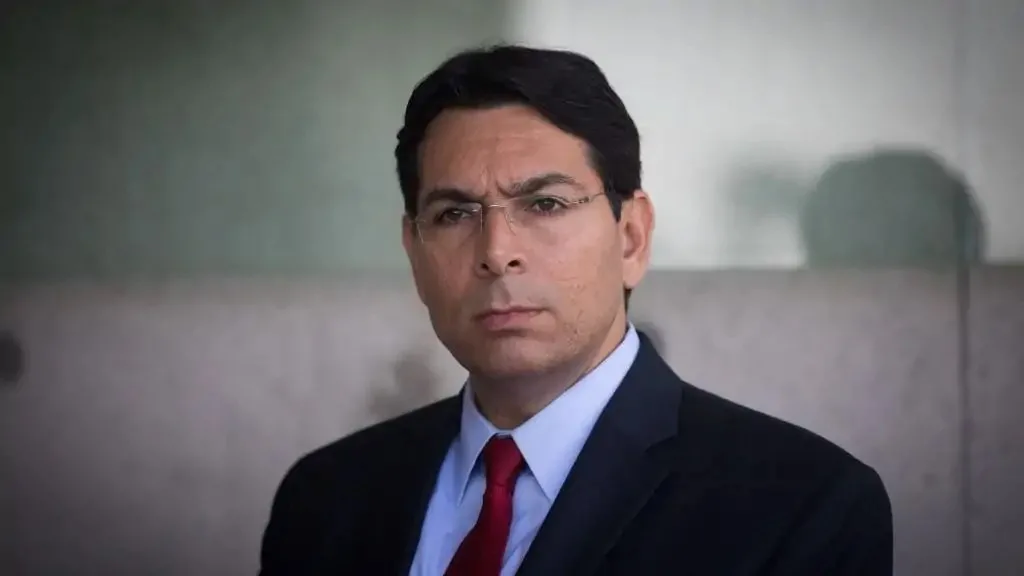 صاروخ إيراني يستهدف مستشفى سوروكا.. والسفير دانون يدعو إلى إدانة عالمية صاروخ إيراني يستهدف مستشفى سوروكا.. والسفير دانون يدعو إلى إدانة عالمية