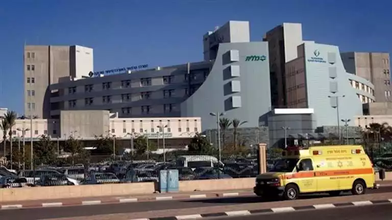صحف عبرية: تسرب مواد خطيرة نتيجة استهداف مستشفى سوروكا في النقب