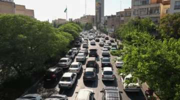 صراع نفسي: إيرانيون يغادرون طهران هربًا من الضربات الجوية الإسرائيلية