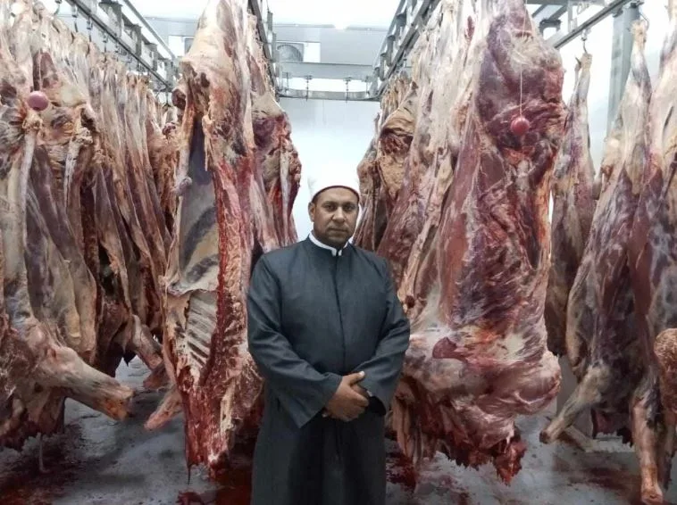 وزارة الأوقاف تواصل توزيع صكوك الأضاحي في اليوم الثالث من عيد الأضحى