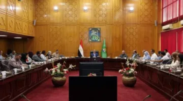 محافظ الإسماعيلية يتناول قضايا مياه الشرب في المراكز والمدن
