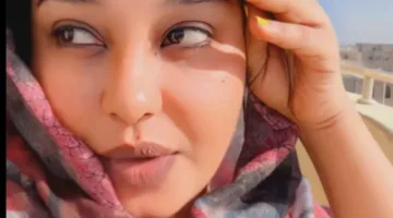 شاهد الفيديو: حسناء السوشيال ميديا “صفاء” تنتقد آل دقلو: (يشارك في الحفلات ويبتعد عن الحرب، وعبد الرحيم اختفى بطرحه الوردى بسبب انشغاله، والدويلة لن تسيطر علينا، واسألوا تسابيح)