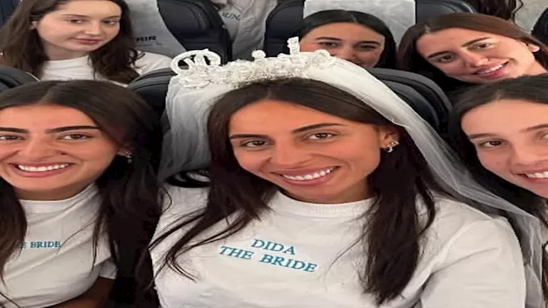 صور: حفيدة عادل إمام تحتفل بليلة الحنة مع صديقاتها صور: حفيدة عادل إمام تحتفل بليلة الحنة مع صديقاتها