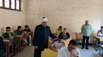 صور.. رئيس جامعة الأزهر يزور لجان امتحانات الثانوية الأزهرية في مدينة نصر
