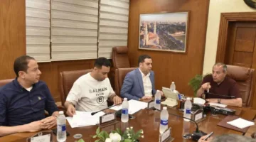 محافظ بورسعيد يتناول الخطوات العملية لتحسين نظام الصرف الصحي ومشاريع أخرى