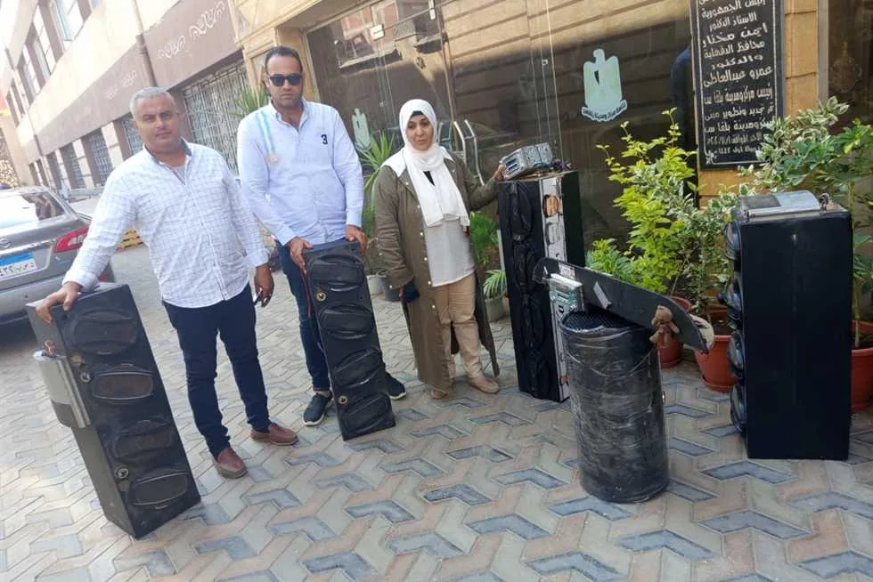 ضبط 22 جهاز صوت خلال حملة على التكاتك المخالفة في الدقهلية ضبط 22 جهاز صوت خلال حملة على التكاتك المخالفة في الدقهلية