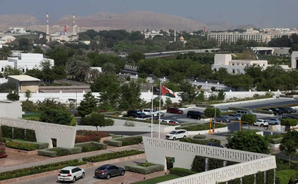 ضريبة دخل الأفراد في سلطنة عُمان 2025: الفئات المعفاة وتاريخ التنفيذ