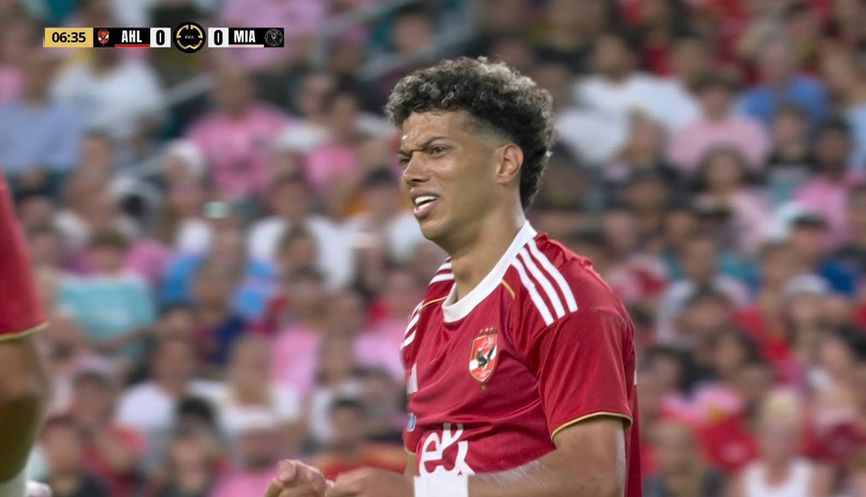 طبيب الأهلي يتبع بروتوكول محمد صلاح لإعادة تأهيل إمام عاشور بعد تعرضه للإصابة. طبيب الأهلي يتبع بروتوكول محمد صلاح لإعادة تأهيل إمام عاشور بعد تعرضه للإصابة.