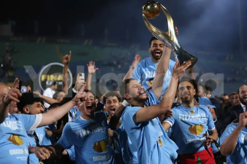 طريق بيراميدز: 16 فريقًا تتنافس على آخر بطاقة في كأس الأندية الإنتركونتيننتالية. طريق بيراميدز: 16 فريقًا تتنافس على آخر بطاقة في كأس الأندية الإنتركونتيننتالية.