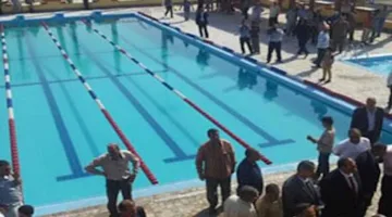 طفل يواجه خطر الغرق في المركز الأولمبي بالمعادي