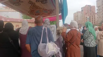 طلاب المرحلة الثانوية في الشرقية يقدمون اختبار اللغة الأجنبية الثانية.