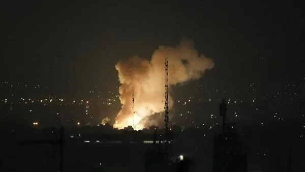 طهران تحذر من منع الدول المجاورة من الاستفادة من المنشآت النفطية الإيرانية طهران تحذر من منع الدول المجاورة من الاستفادة من المنشآت النفطية الإيرانية